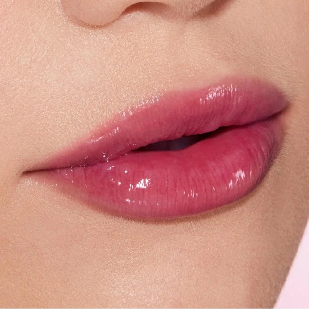 Too Faced Pillow Balm Hydrating Lip Treatment “Berry Jam Kiss”